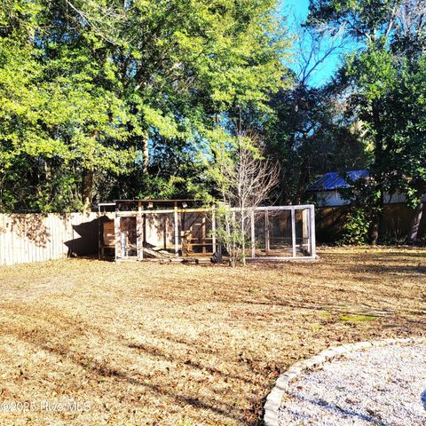 1604 Crest Drive, Aberdeen, NC 28315