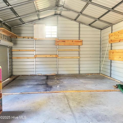 1604 Crest Drive, Aberdeen, NC 28315