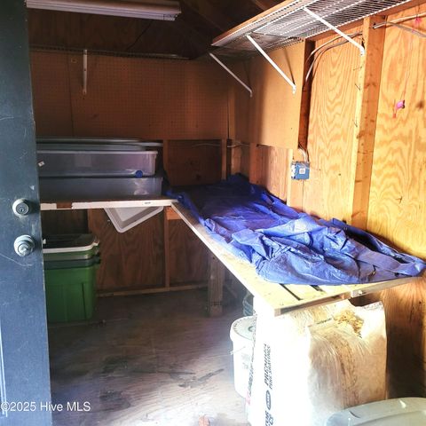 1604 Crest Drive, Aberdeen, NC 28315