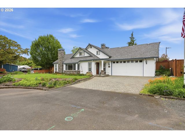 210 W 8TH St, Lafayette, OR 97127