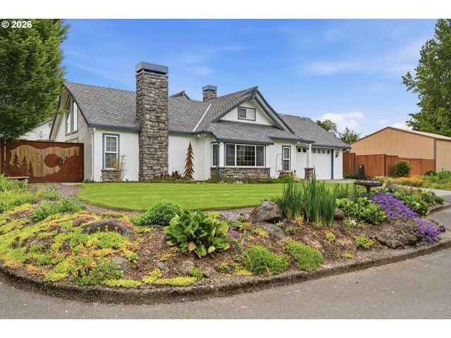 210 W 8TH St, Lafayette, OR 97127