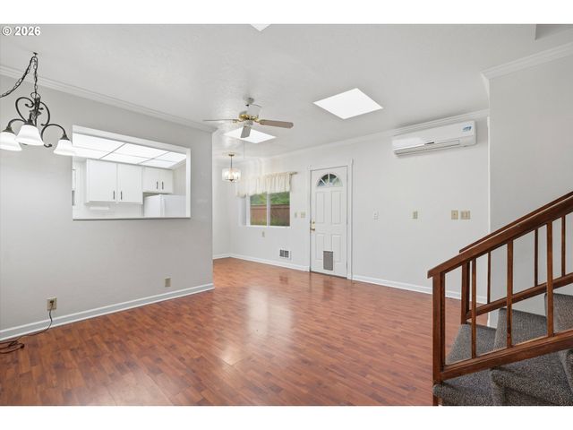 210 W 8TH St, Lafayette, OR 97127