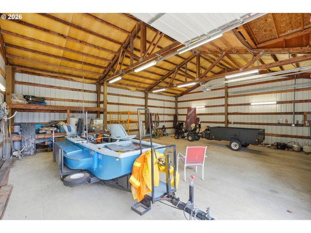 210 W 8TH St, Lafayette, OR 97127