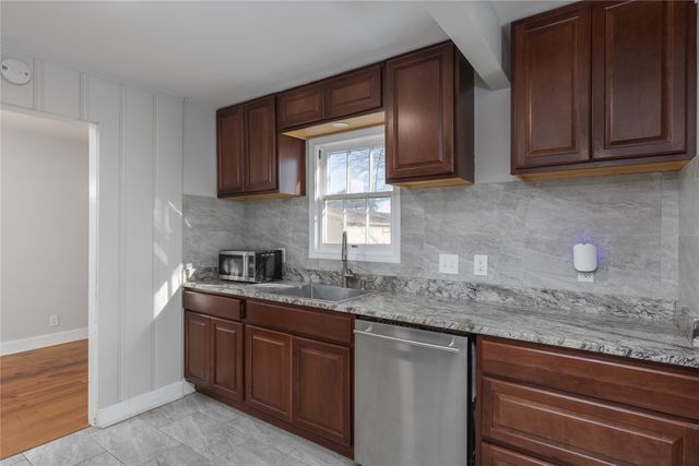 4525 Almena Road, River Oaks, TX 76114