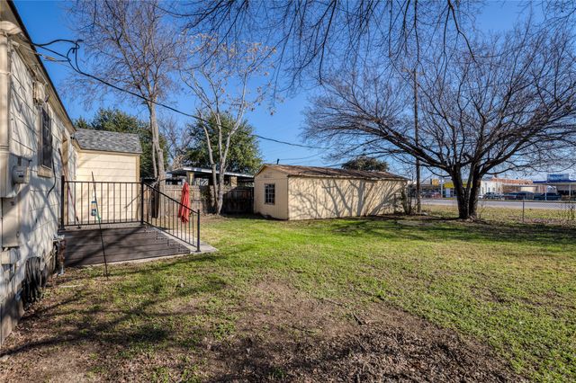 4525 Almena Road, River Oaks, TX 76114