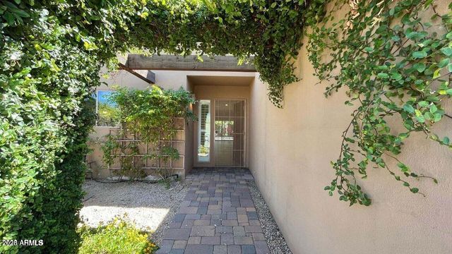 8573 E VIA DE LA ESCUELA --, Scottsdale, AZ 85258