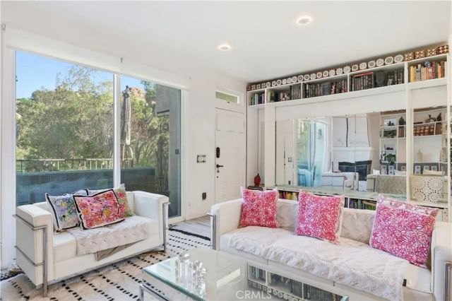 22350 Heritage Pass, Chatsworth, CA 91311