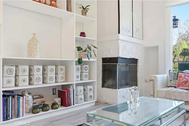 22350 Heritage Pass, Chatsworth, CA 91311