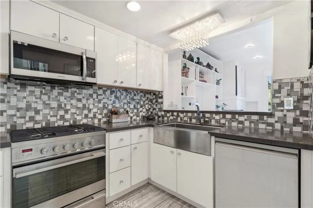 22350 Heritage Pass, Chatsworth, CA 91311