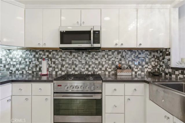 22350 Heritage Pass, Chatsworth, CA 91311