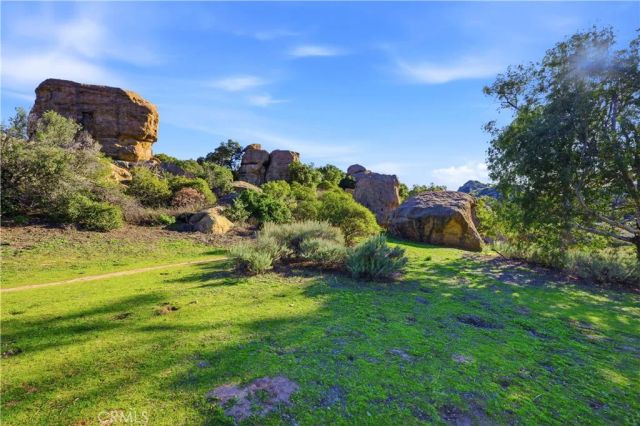 22350 Heritage Pass, Chatsworth, CA 91311