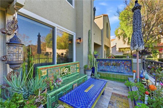 22350 Heritage Pass, Chatsworth, CA 91311