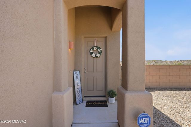 10402 S Cutting Horse Drive, Vail, AZ 85641