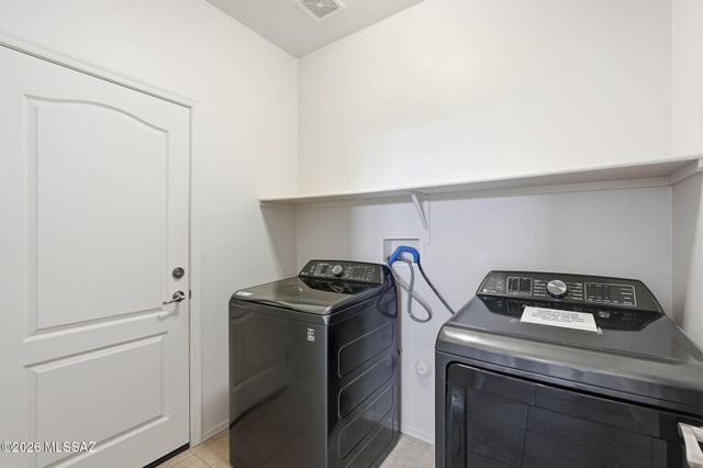 10402 S Cutting Horse Drive, Vail, AZ 85641