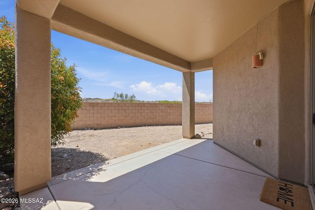 10402 S Cutting Horse Drive, Vail, AZ 85641