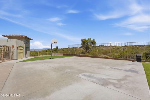 10402 S Cutting Horse Drive, Vail, AZ 85641