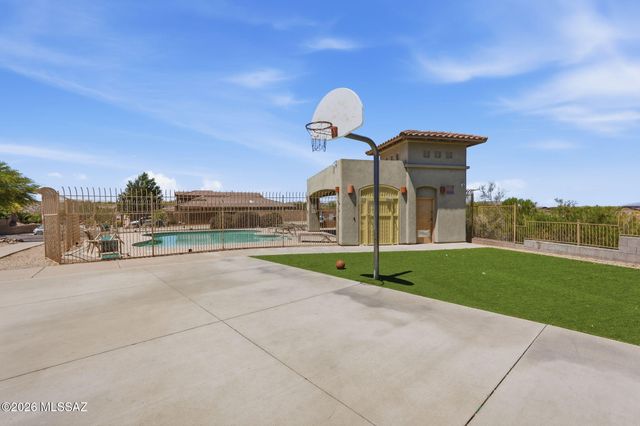 10402 S Cutting Horse Drive, Vail, AZ 85641