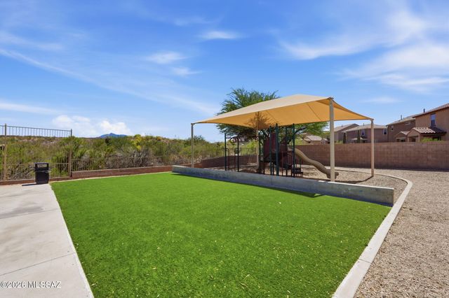 10402 S Cutting Horse Drive, Vail, AZ 85641