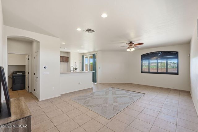 10402 S Cutting Horse Drive, Vail, AZ 85641