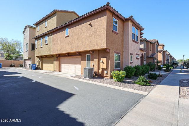 1634 N 77TH Glen, Phoenix, AZ 85035