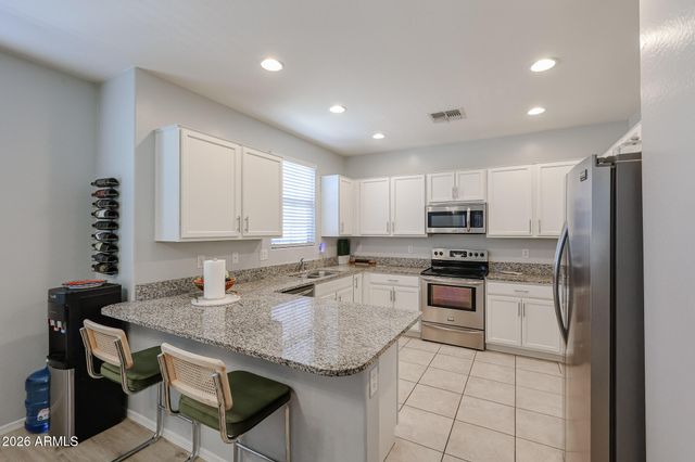 1634 N 77TH Glen, Phoenix, AZ 85035
