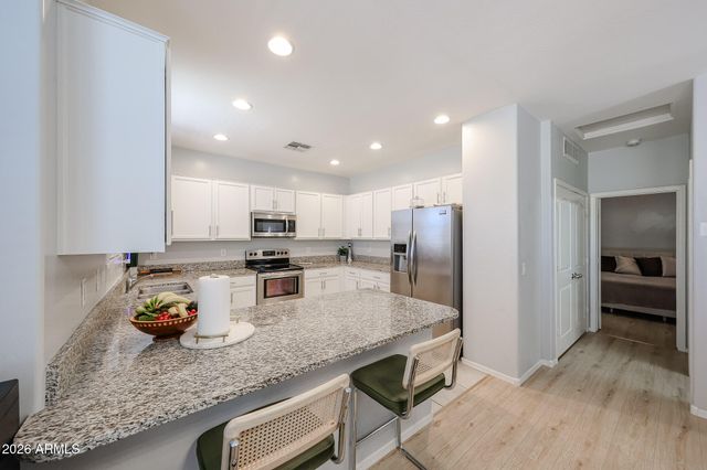 1634 N 77TH Glen, Phoenix, AZ 85035