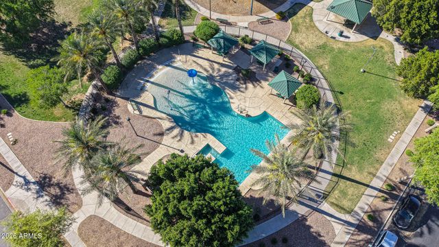 1634 N 77TH Glen, Phoenix, AZ 85035