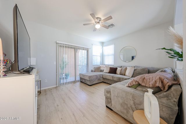 1634 N 77TH Glen, Phoenix, AZ 85035