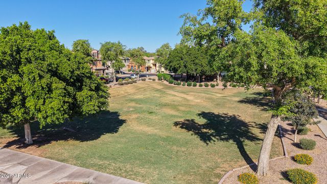 1634 N 77TH Glen, Phoenix, AZ 85035