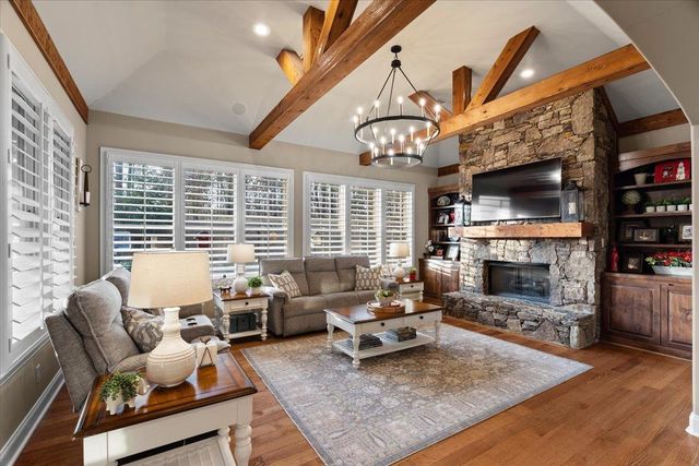 9960 IBERVILLE CV W, Lakeland, TN 38002