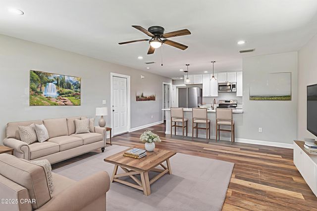 3729 E 9th Street, Panama City, FL 32401