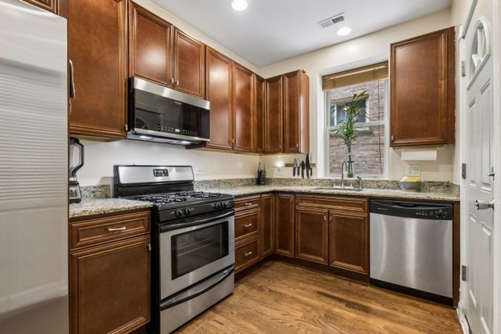 1641 W Farwell Avenue 1S, Chicago, IL 60626 — photo 5