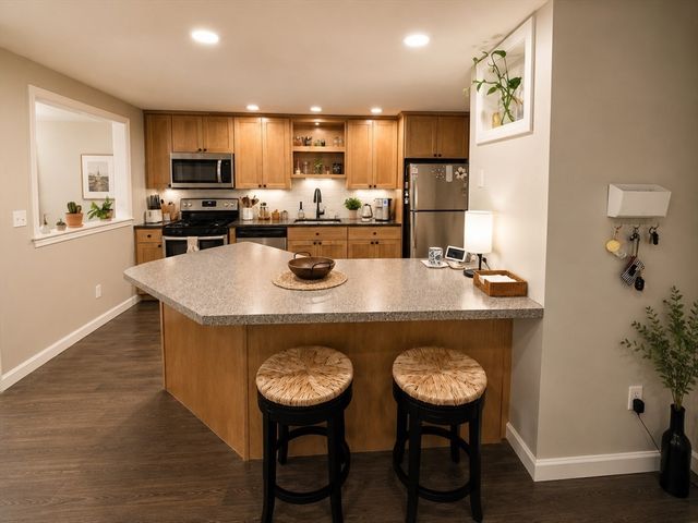 655 W Lowell Ave 12, Haverhill, MA 01832
