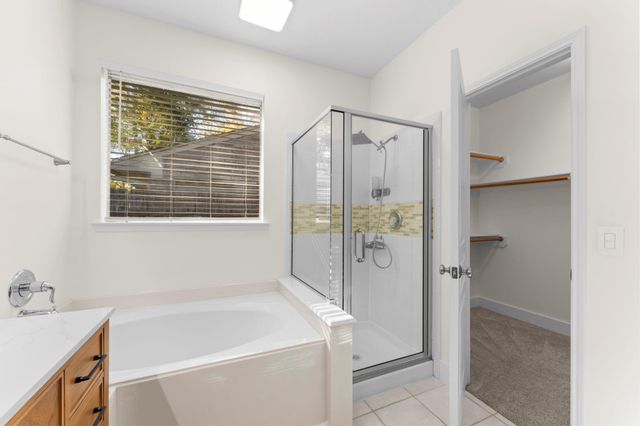 135 S Hollylaurel Circle, The Woodlands, TX 77382