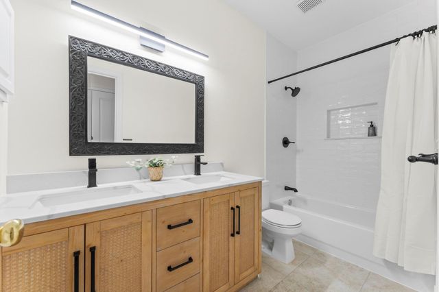 135 S Hollylaurel Circle, The Woodlands, TX 77382