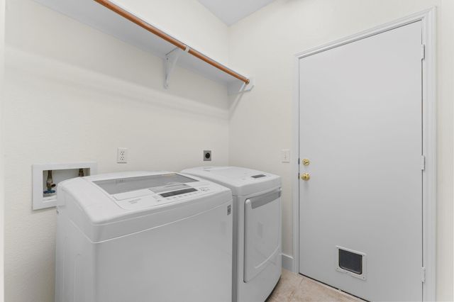 135 S Hollylaurel Circle, The Woodlands, TX 77382