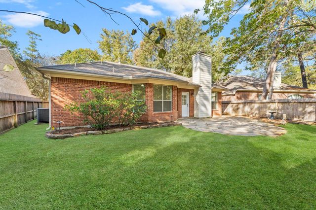 135 S Hollylaurel Circle, The Woodlands, TX 77382