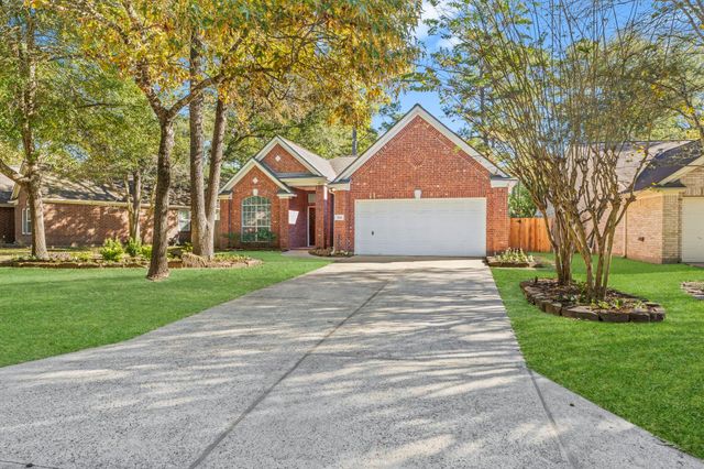 135 S Hollylaurel Circle, The Woodlands, TX 77382