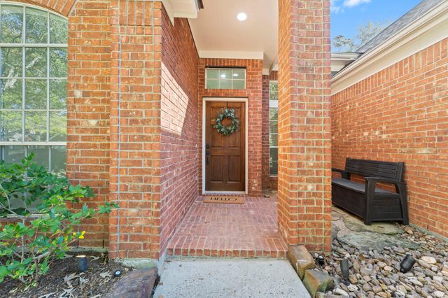 135 S Hollylaurel Circle, The Woodlands, TX 77382