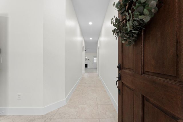 135 S Hollylaurel Circle, The Woodlands, TX 77382