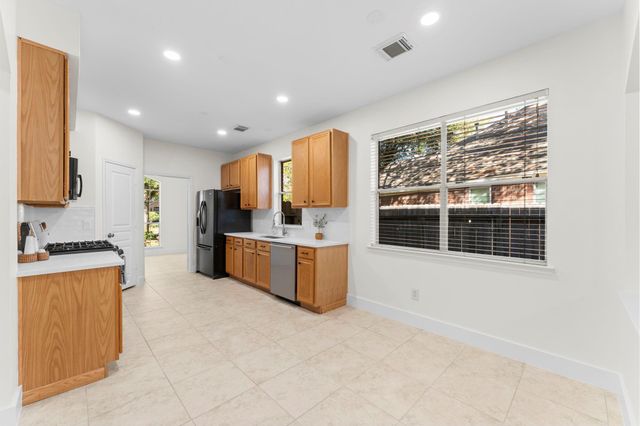 135 S Hollylaurel Circle, The Woodlands, TX 77382