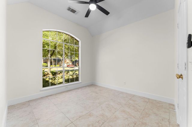 135 S Hollylaurel Circle, The Woodlands, TX 77382