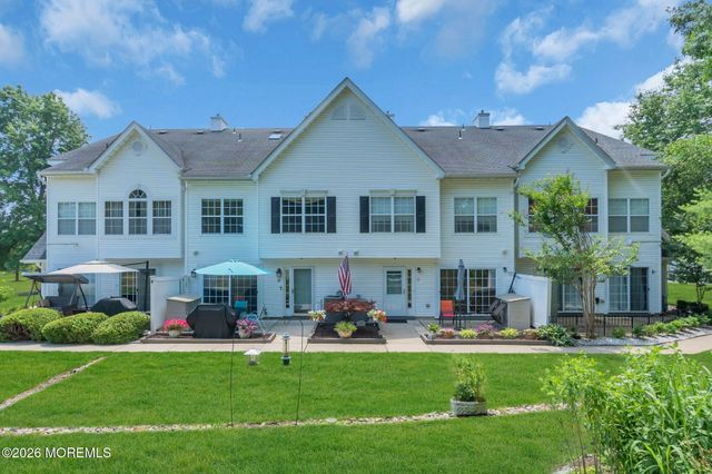 11 Phoenix Court, Tinton Falls, NJ 07712