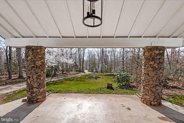 7621 RIVER RD, Fredericksburg, VA 22407