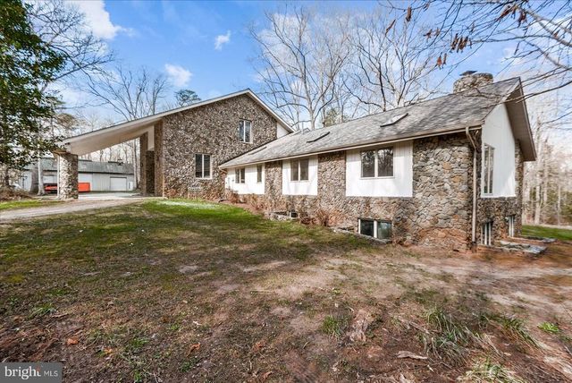 7621 RIVER RD, Fredericksburg, VA 22407