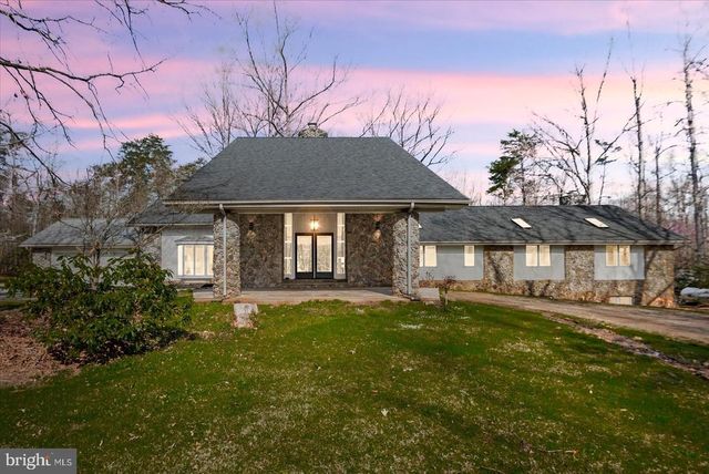7621 RIVER RD, Fredericksburg, VA 22407