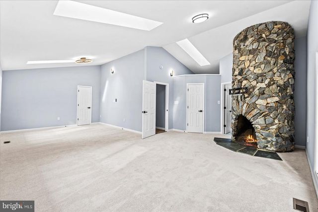 7621 RIVER RD, Fredericksburg, VA 22407