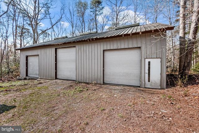 7621 RIVER RD, Fredericksburg, VA 22407