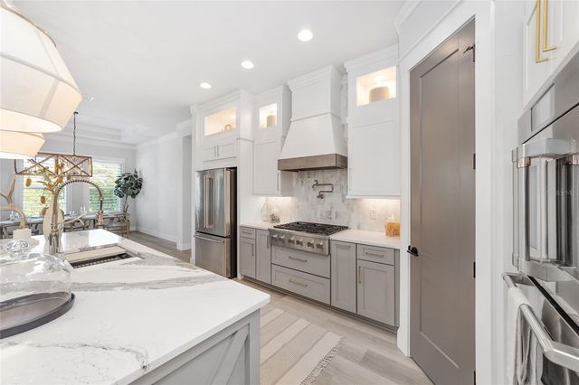 11096 SW 38TH BOULEVARD, Gainesville, FL 32608