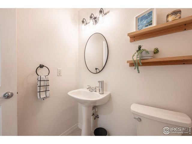 805 Summer Hawk Dr L-L69, Longmont, CO 80504